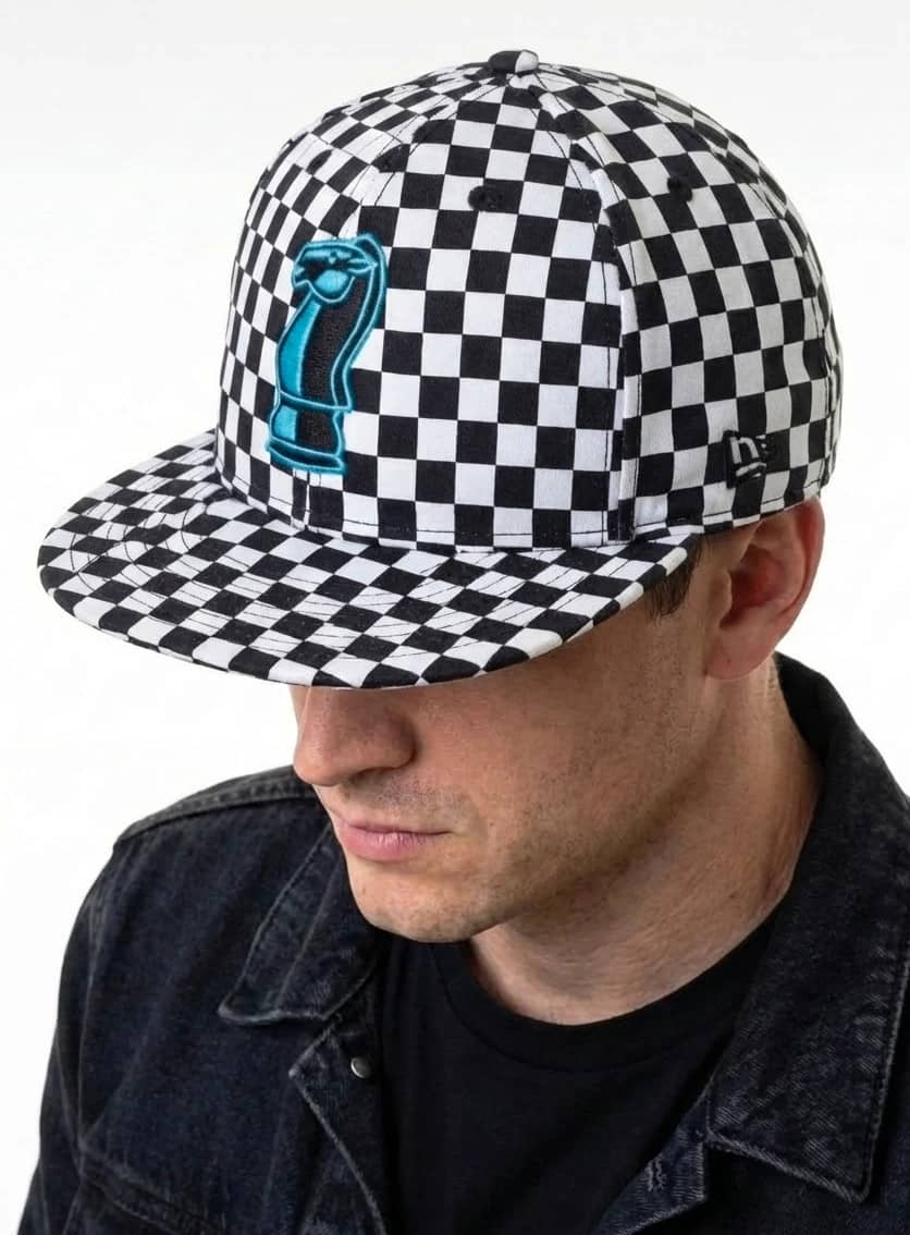 Casquette New Era 59FIFTY damier noir blanc logo échecs bleu