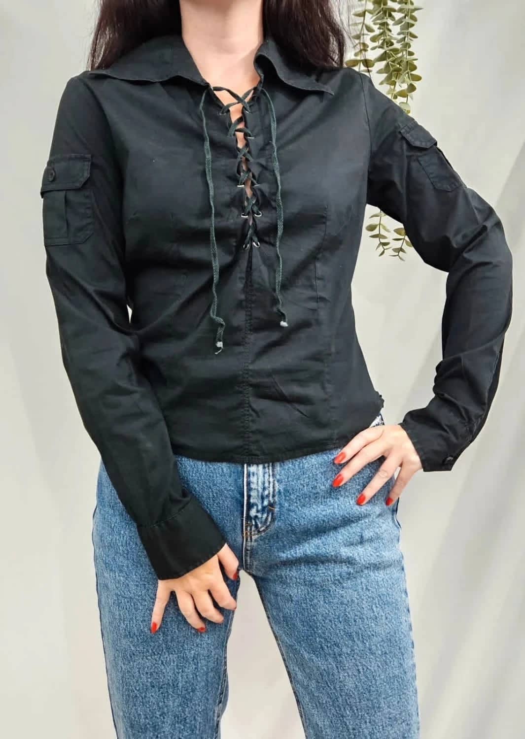 Blouse noire avec laçage Gas taille M