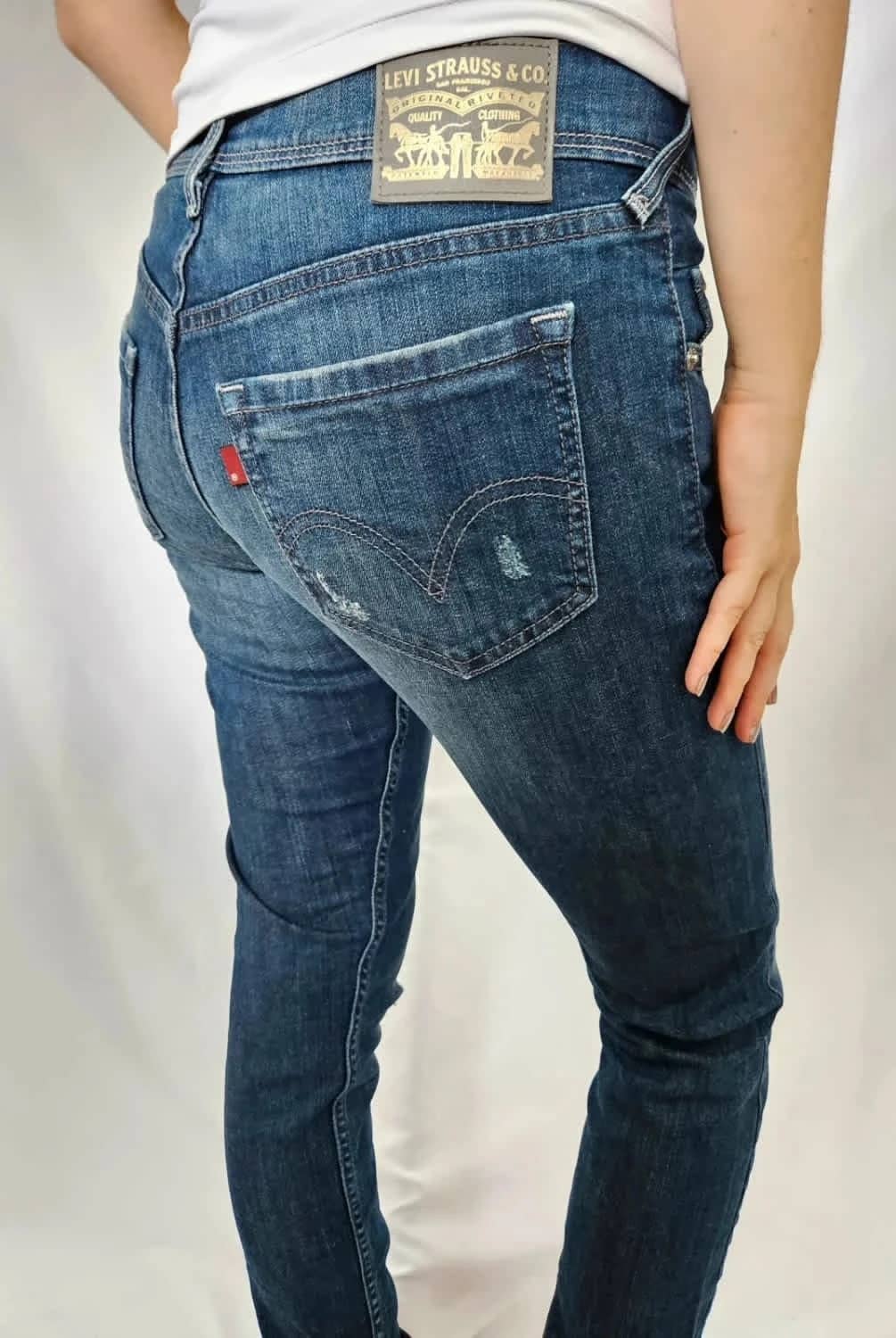 Levi’s jean Skinny Blank tab collection spéciale W26 L32