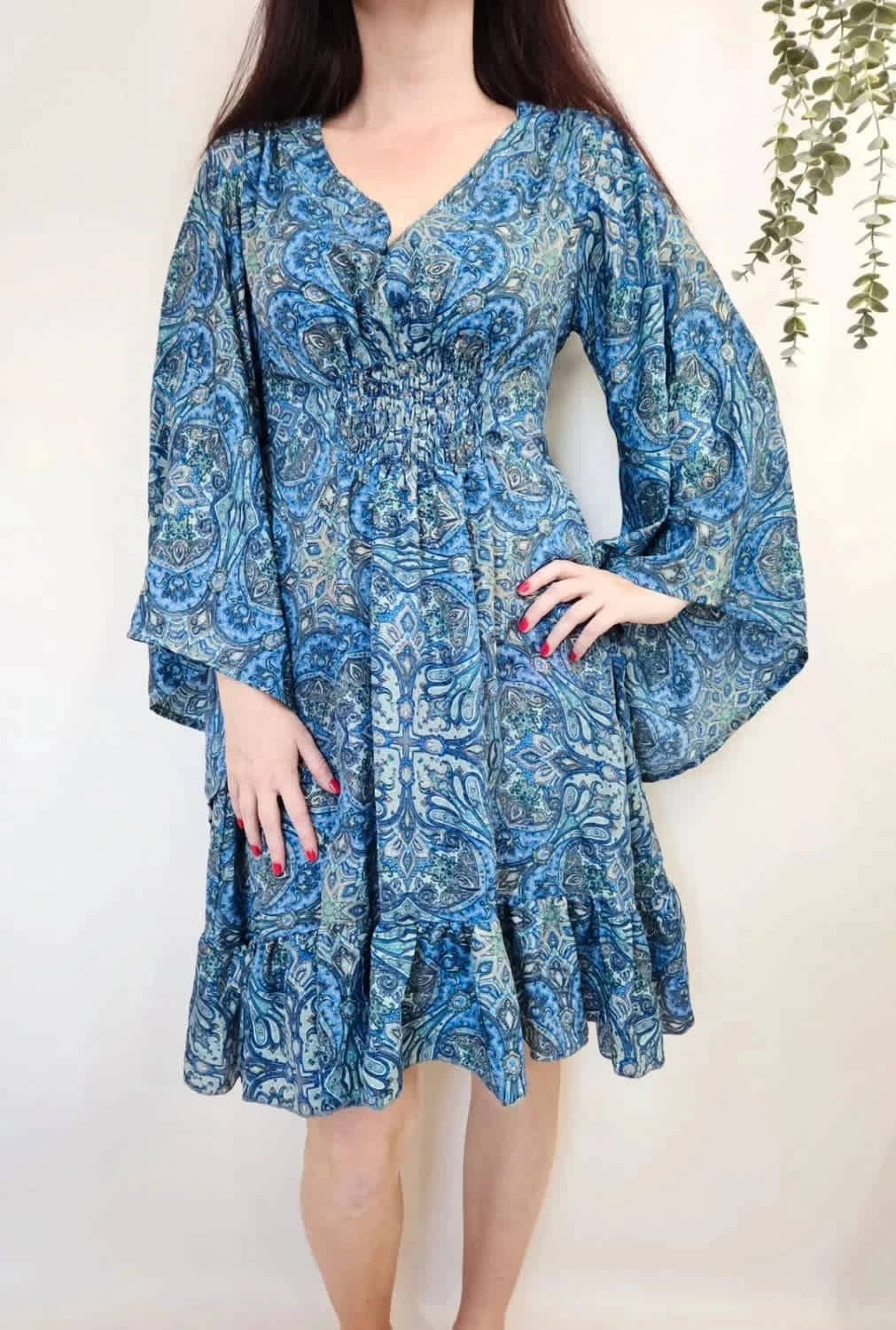 Robe fluide bohème soie imprimé cachemire bleu manches papillon taille unique