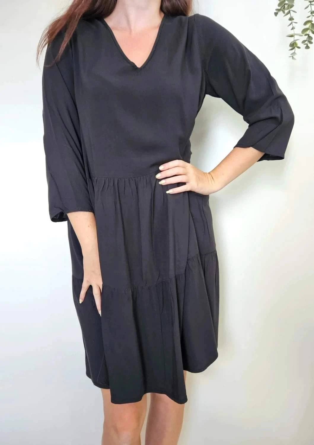 Robe Ichi noire légère et fluide manches 3/4 col V taille M