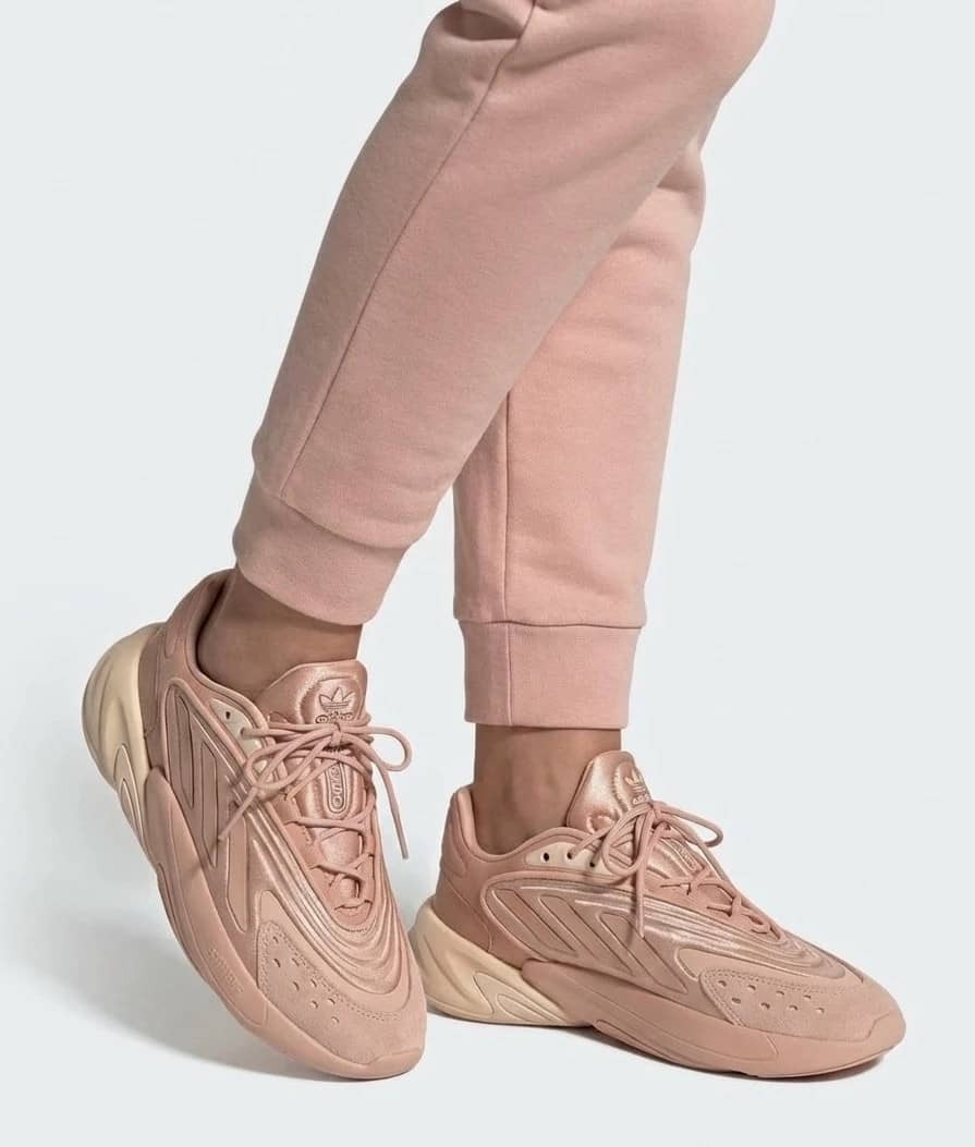 Chaussures Adidas Ozelia taille 37