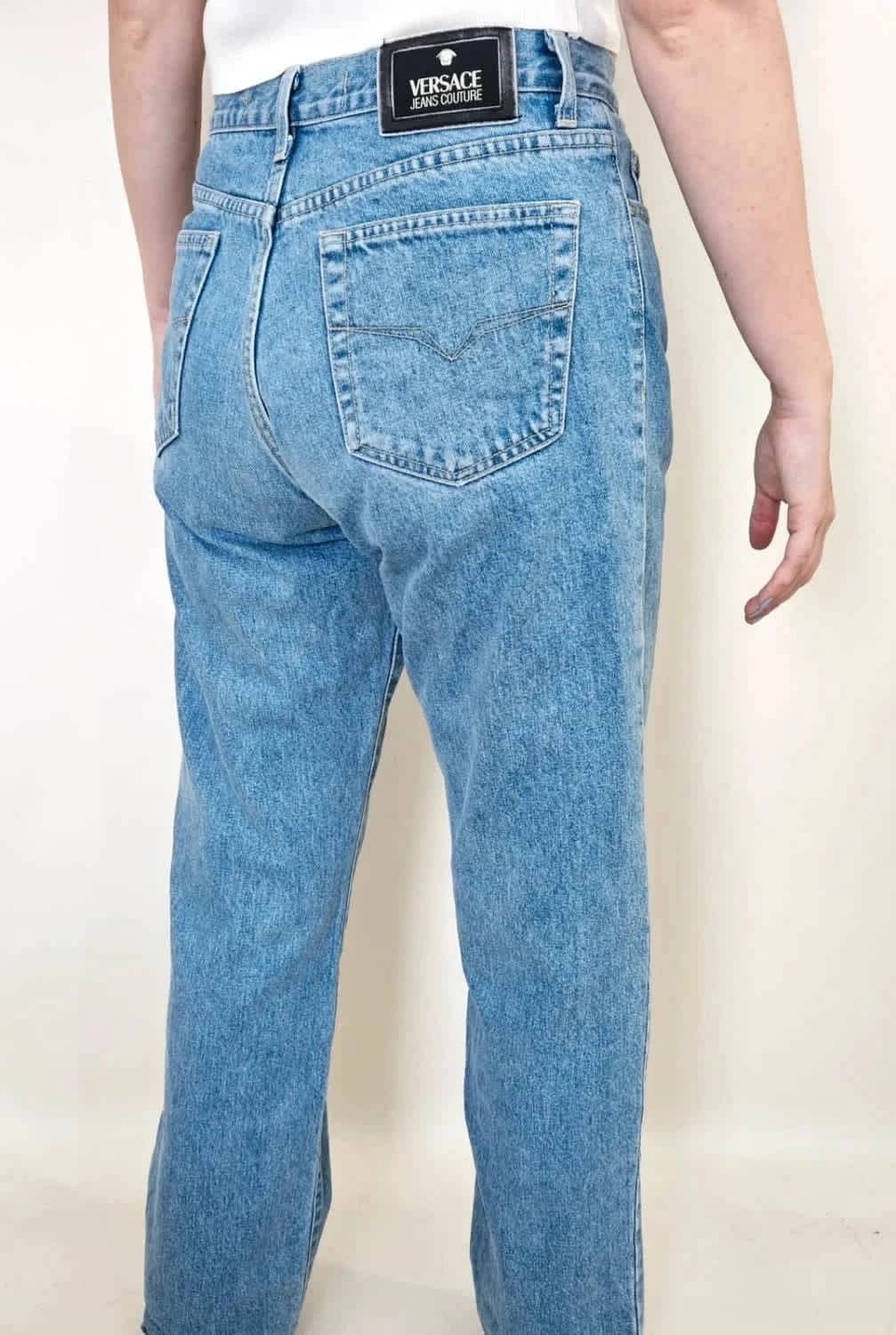 Jean droit Versace Jeans Couture coupe taille haute fermeture à boutons siglés bleu clair