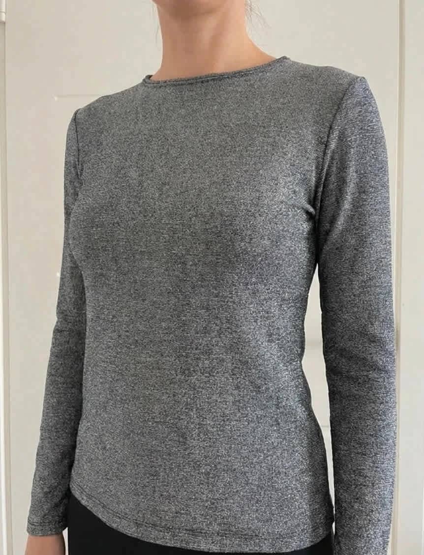 Pull fin gris à paillettes taille S