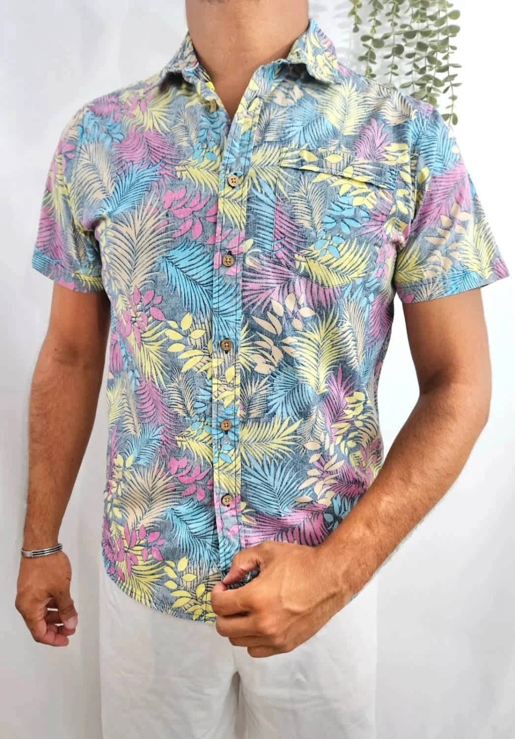 Chemise florale Plugg manches courtes taille M