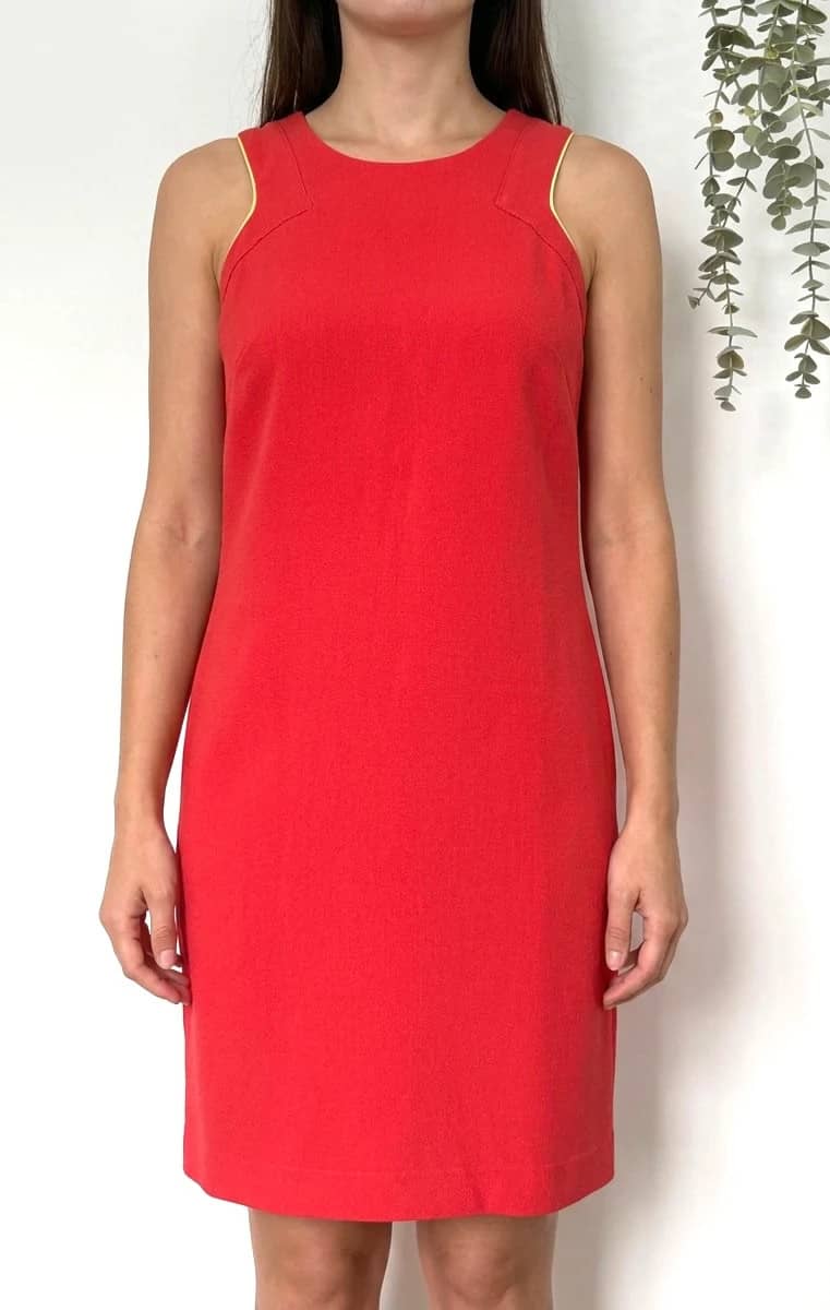 Robe droite sans manches Opullence rouge liseré jaune taille 1/S