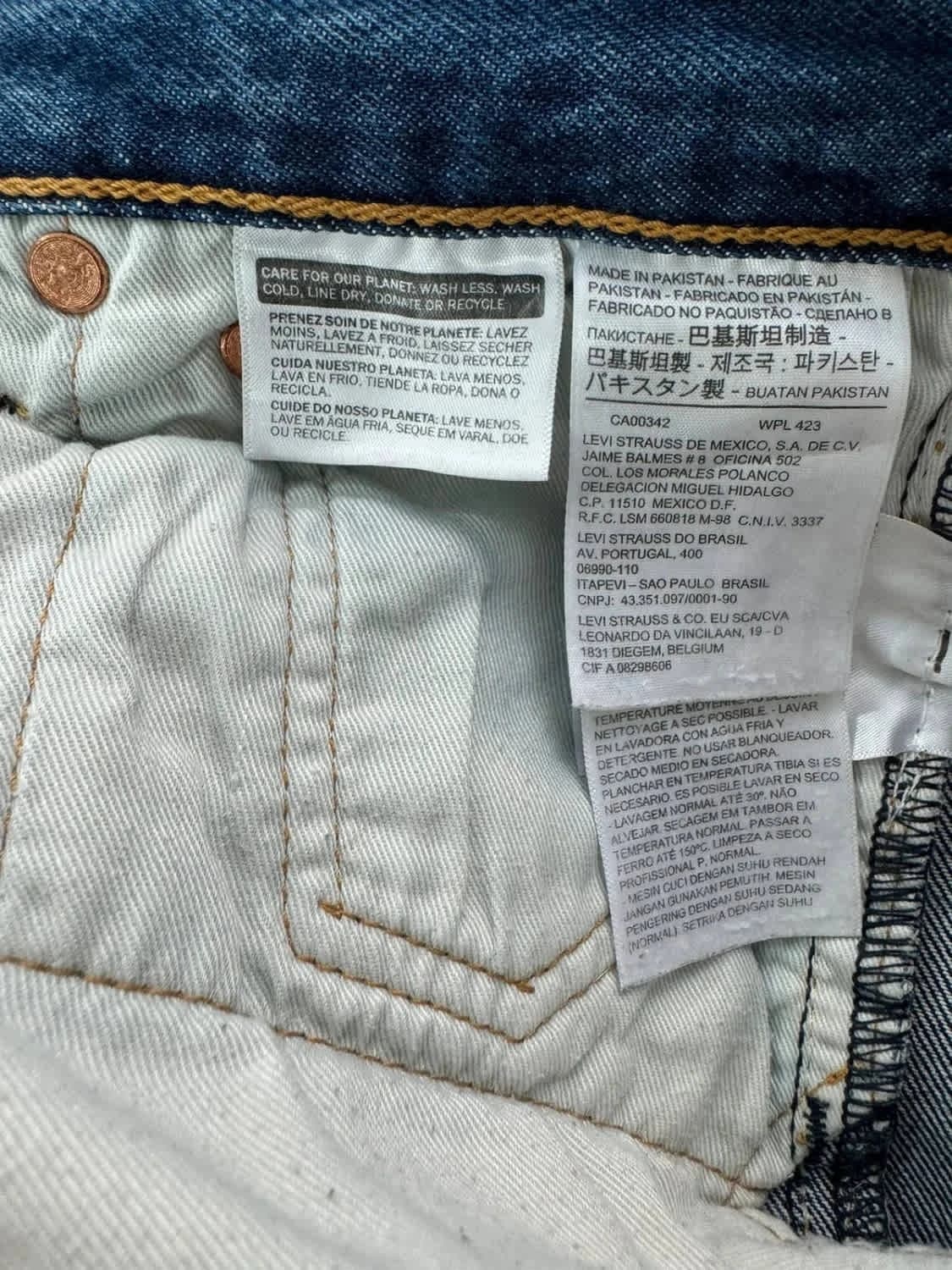 جينز أزرق Levi’s 512 مُمزّق بمقاس W29 - صورة 10/10