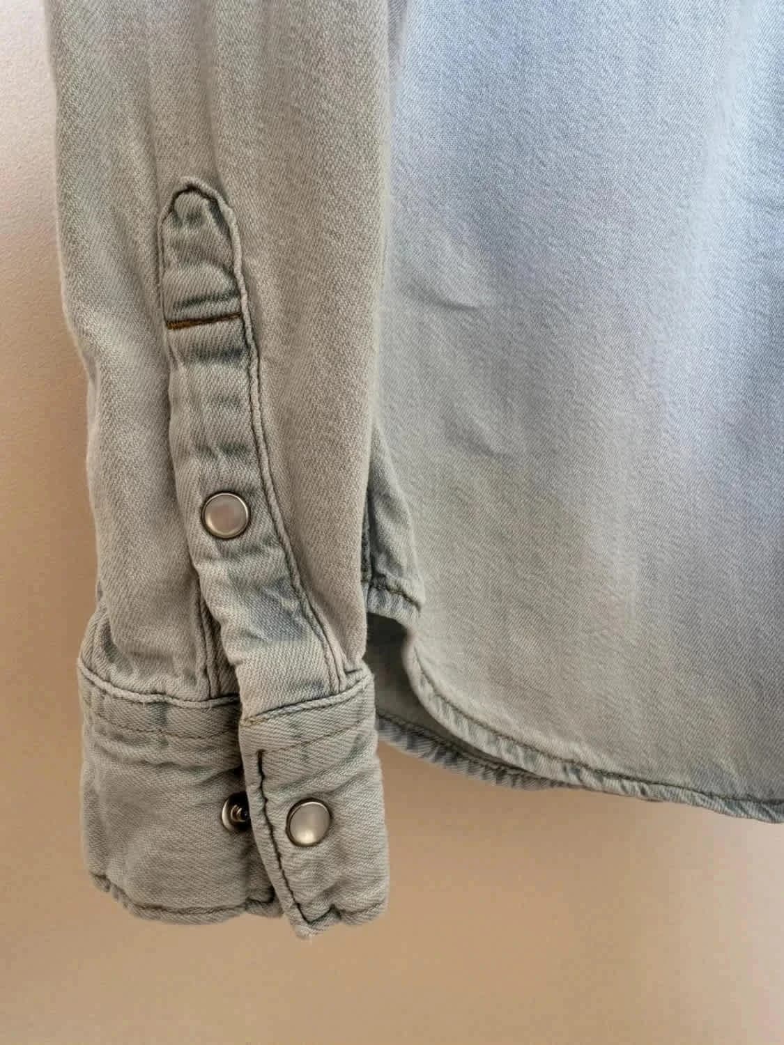 Džínová košile Levi's western ze světle modrého denimu, velikost XS – fotka 6/9
