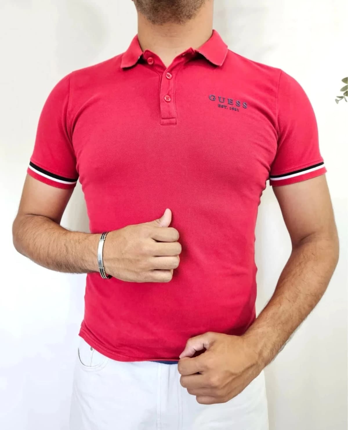 Polo Guess potongan ketat merah saiz M - Foto 1/8