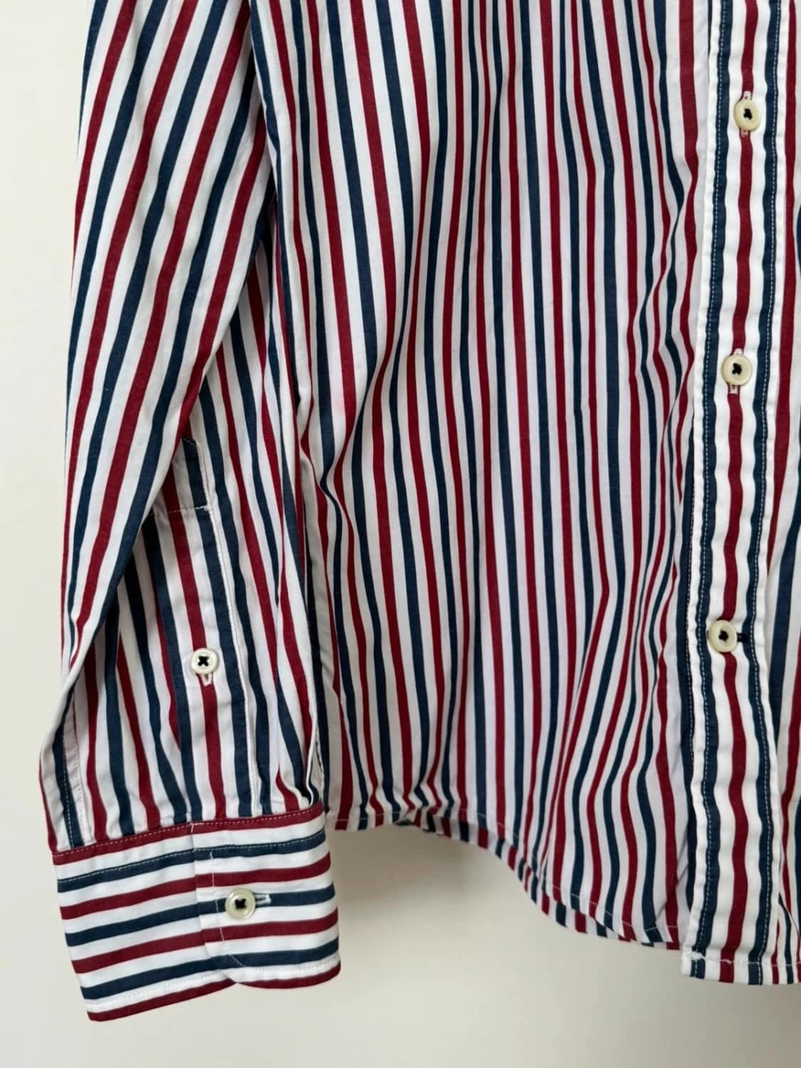 Cămașă din bumbac în dungi Tommy Hilfiger roșu albastru alb mărimea S - FP260147 - Fotografia 4/8