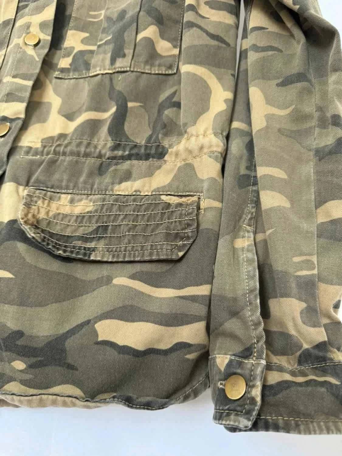 Bershka karinio stiliaus striukė, prigludusi, dydis 38 – nuotrauka 4/8