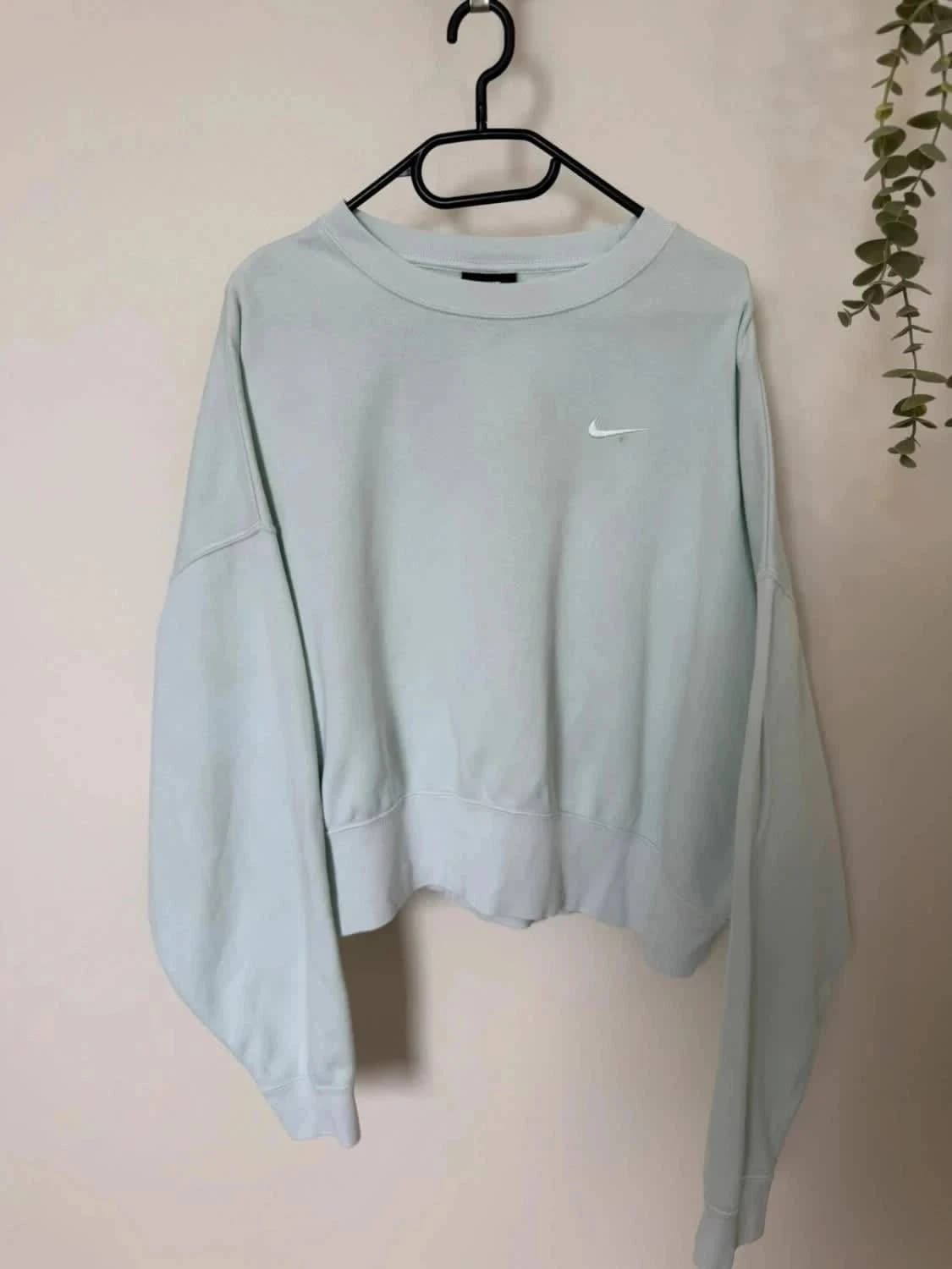 Sweat Nike vert pastel oversize Crop logo brodé swoosh taille M - Photo 2/6