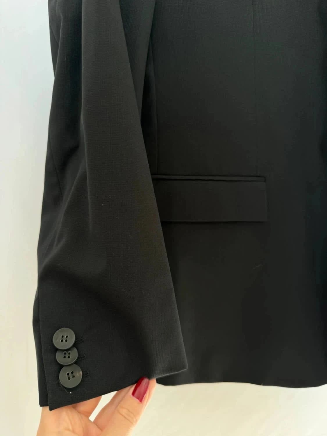 Černé blazerové sako Calvin Klein, 100% vlna, střih fitted, velikost 54 – fotka 4/8