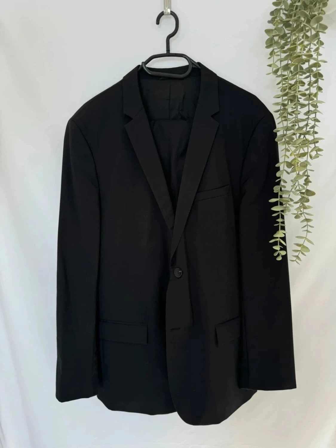 Černé blazerové sako Calvin Klein, 100% vlna, střih fitted, velikost 54 – fotka 2/8