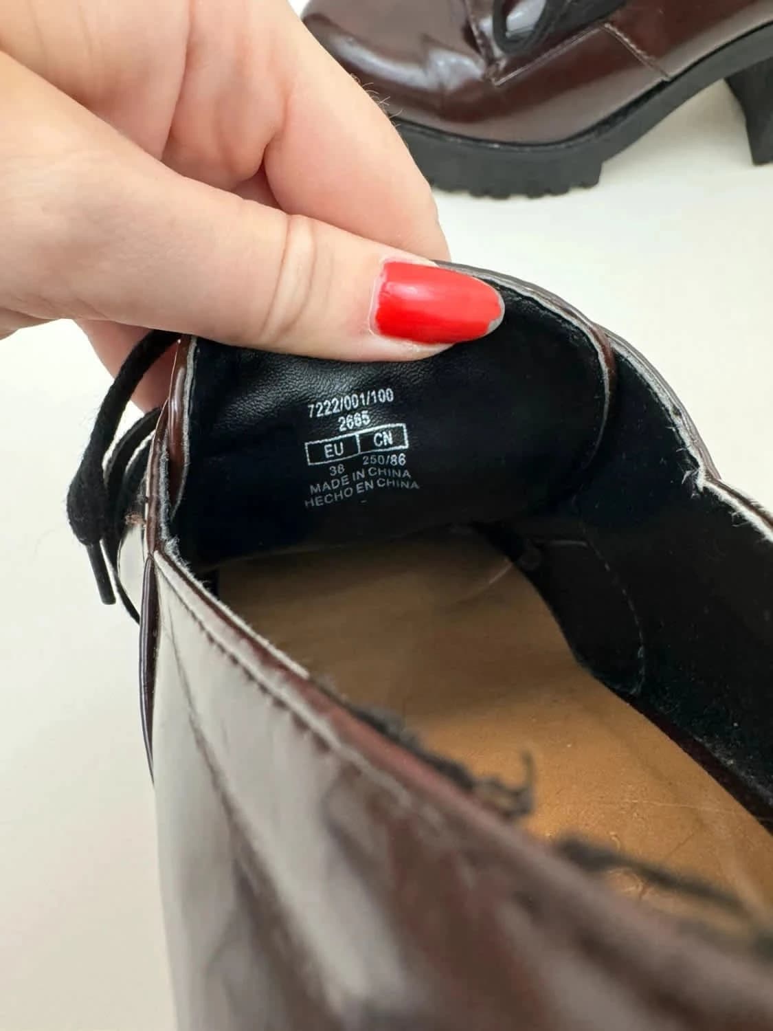 Πλατφόρμες μπορντό με κορδόνια Zara νούμερο 38 - Φωτογραφία 9/9