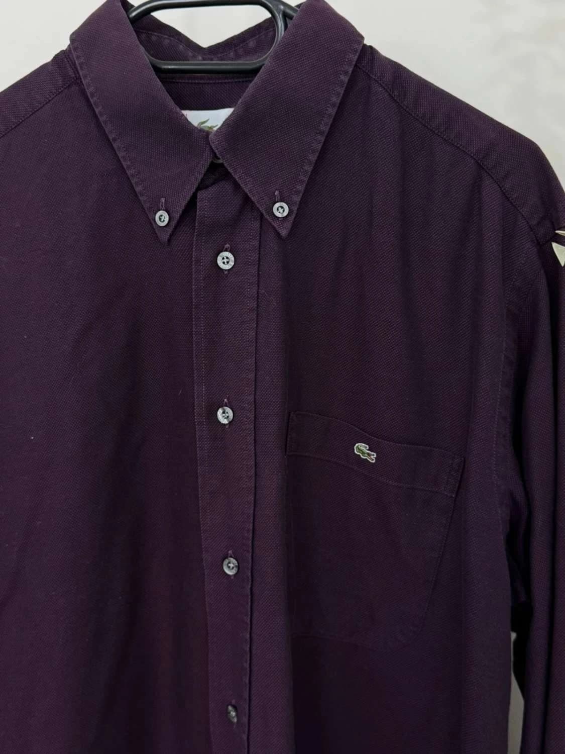 Camisa Lacoste algodão piqué ameixa com colarinho abotoado tamanho 41 - FP-260123 - Foto 3/7