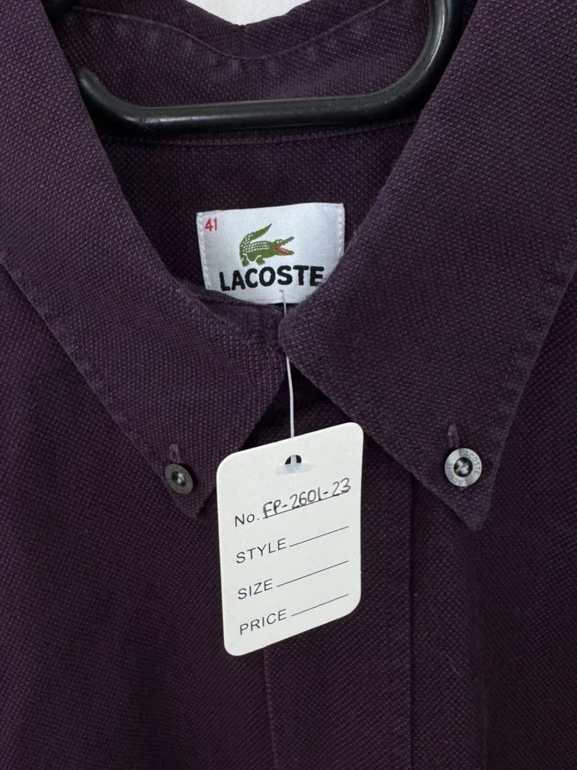 Camisa Lacoste algodão piqué ameixa com colarinho abotoado tamanho 41 - FP-260123 - Foto 4/7