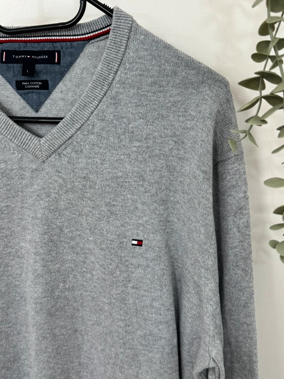 Pull Tommy Hilfiger col V gris chiné pima cotton cachemire taille L - Photo 4/7
