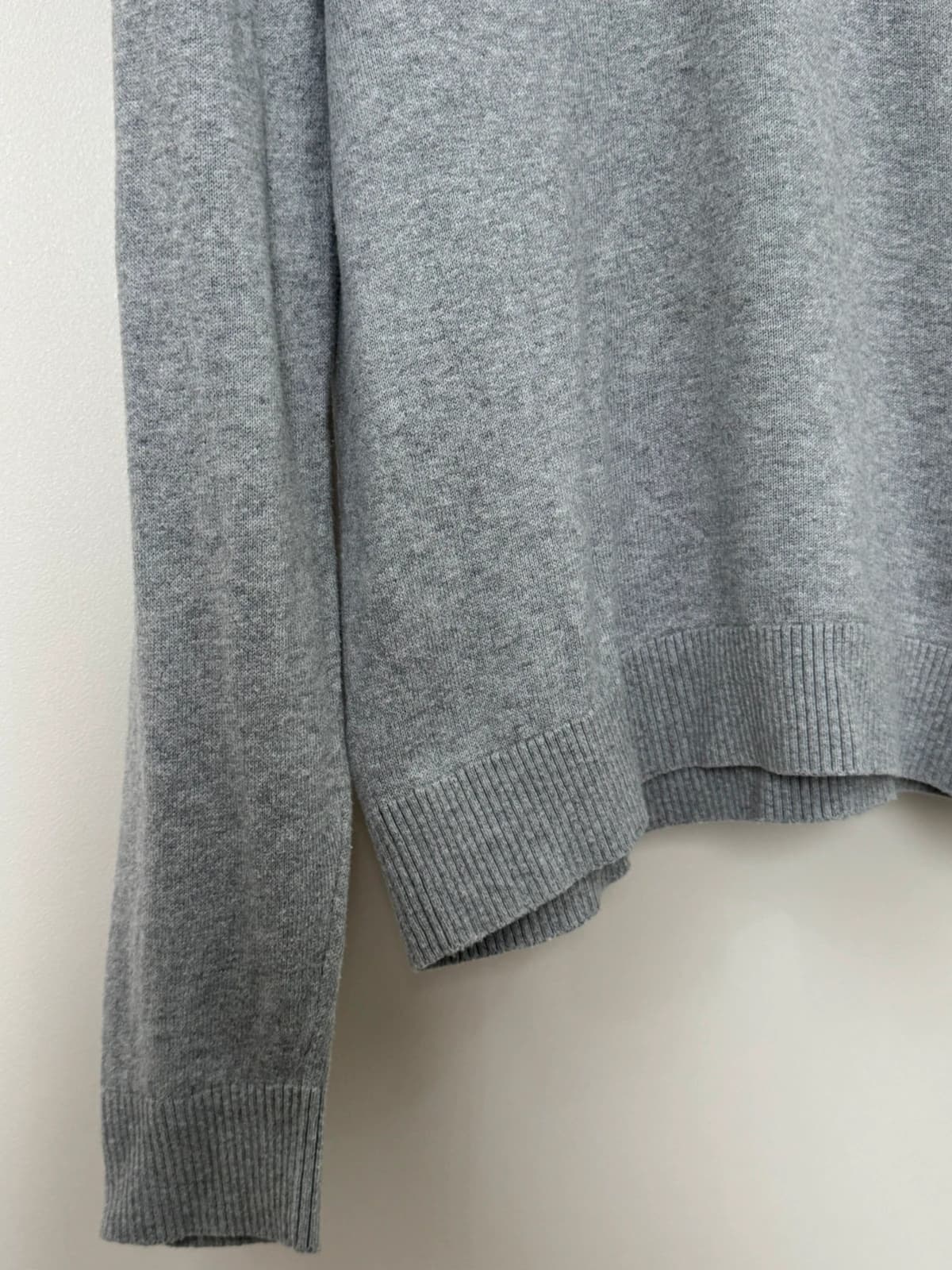 Pull Tommy Hilfiger col V gris chiné pima cotton cachemire taille L - Photo 5/7