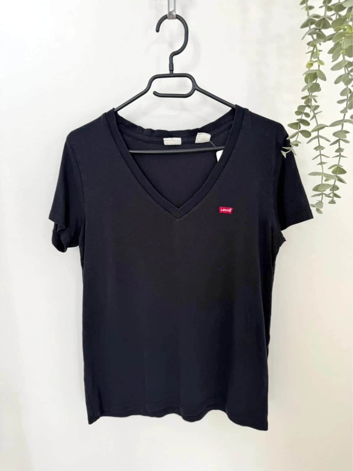 T-shirt col V Levi’s noir coton logo rouge taille M - FP2512129 - Photo 2/4