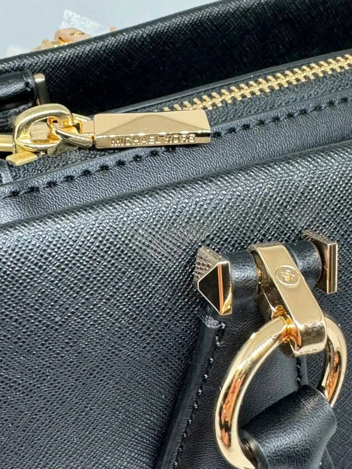 Sac à main noir Marilyn Michael Kors taille moyenne en cuir - Photo 8/20