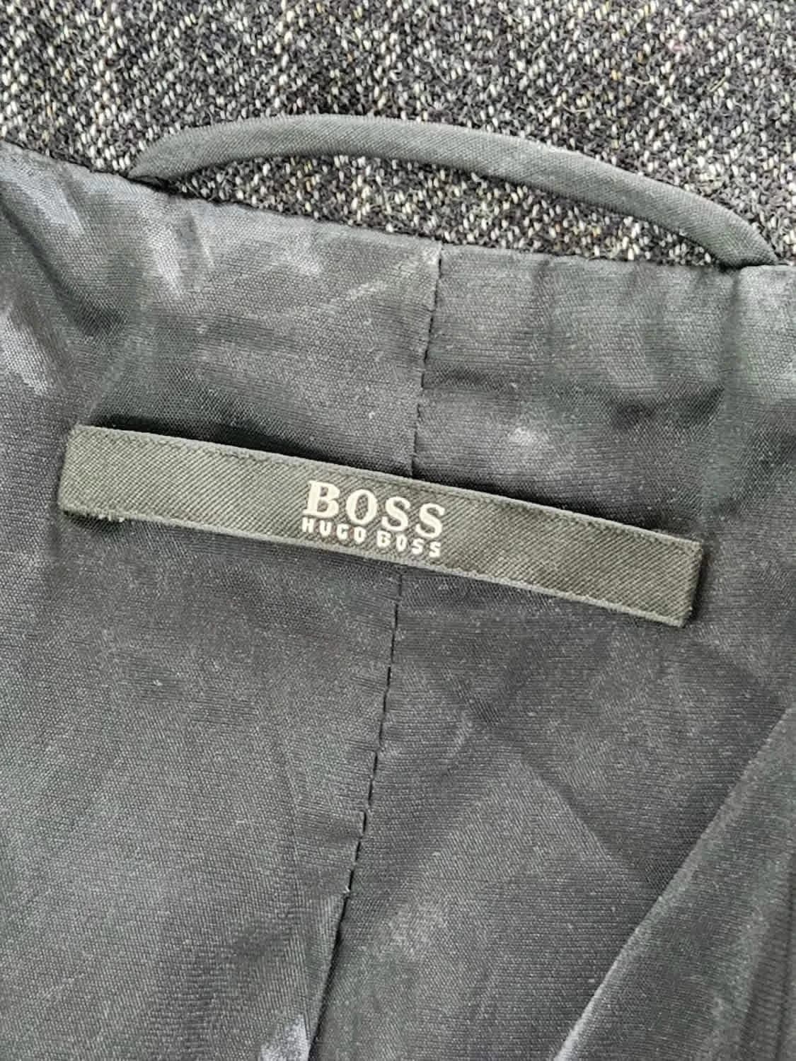 Blazer en laine Hugo Boss taille 38 - Photo 6/7