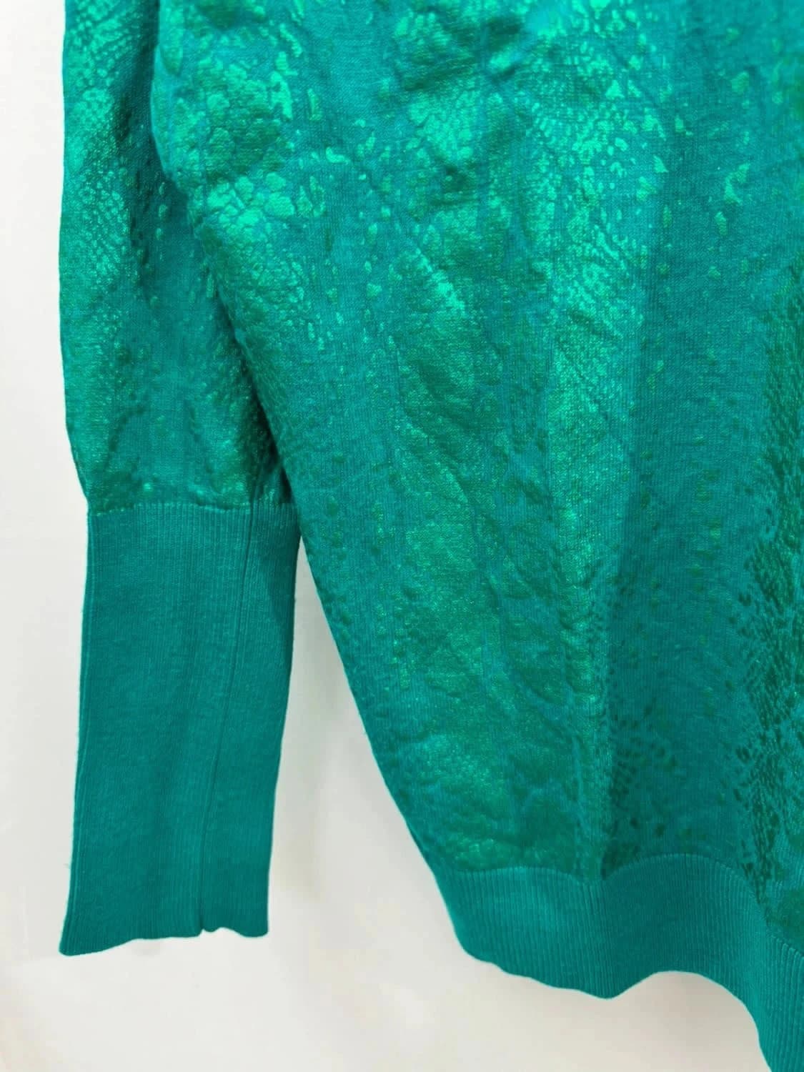 Pull col V vert émeraude avec motifs brillants Breal taille S - Photo 4/6
