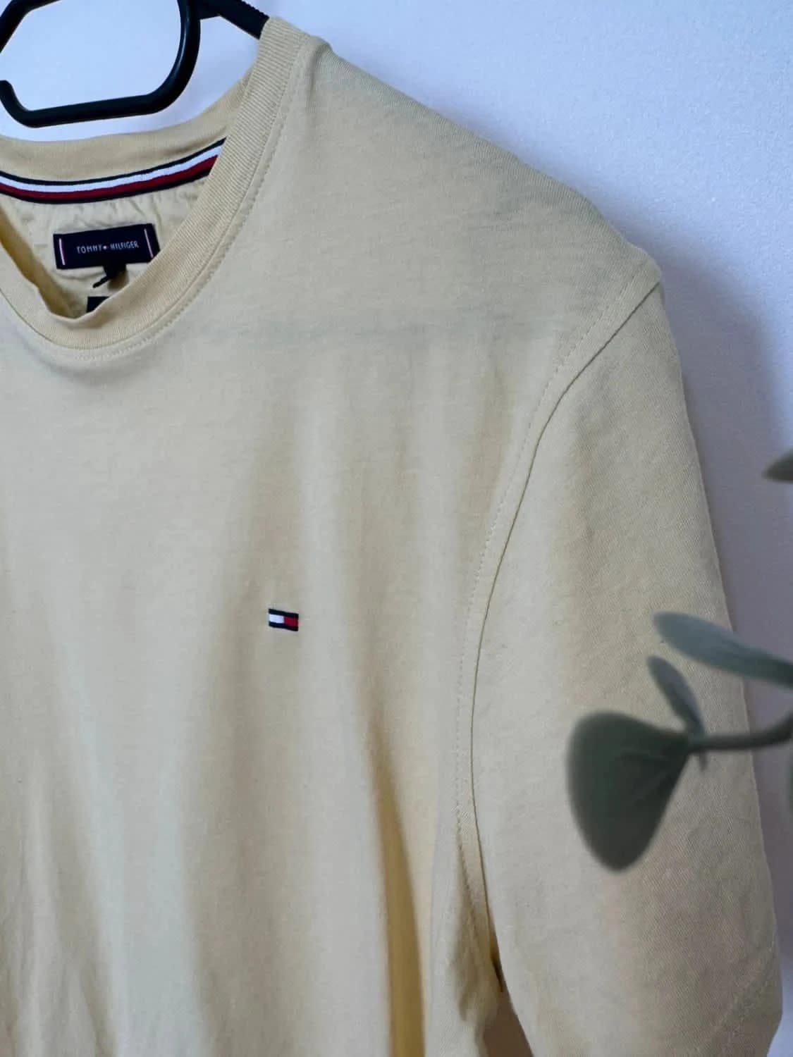 T-shirt jaune pastel Tommy Hilfiger logo brodé coton taille M - Photo 4/7