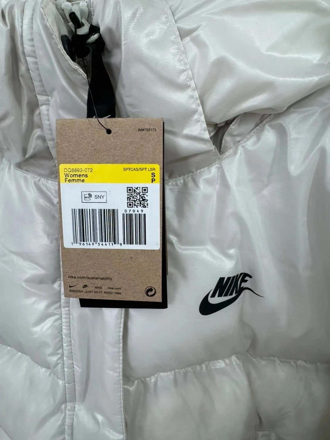 Doudoune matelassée blanche Puffer Nike avec capuche coupe ample Therma-Fit taille S - Photo 3/17