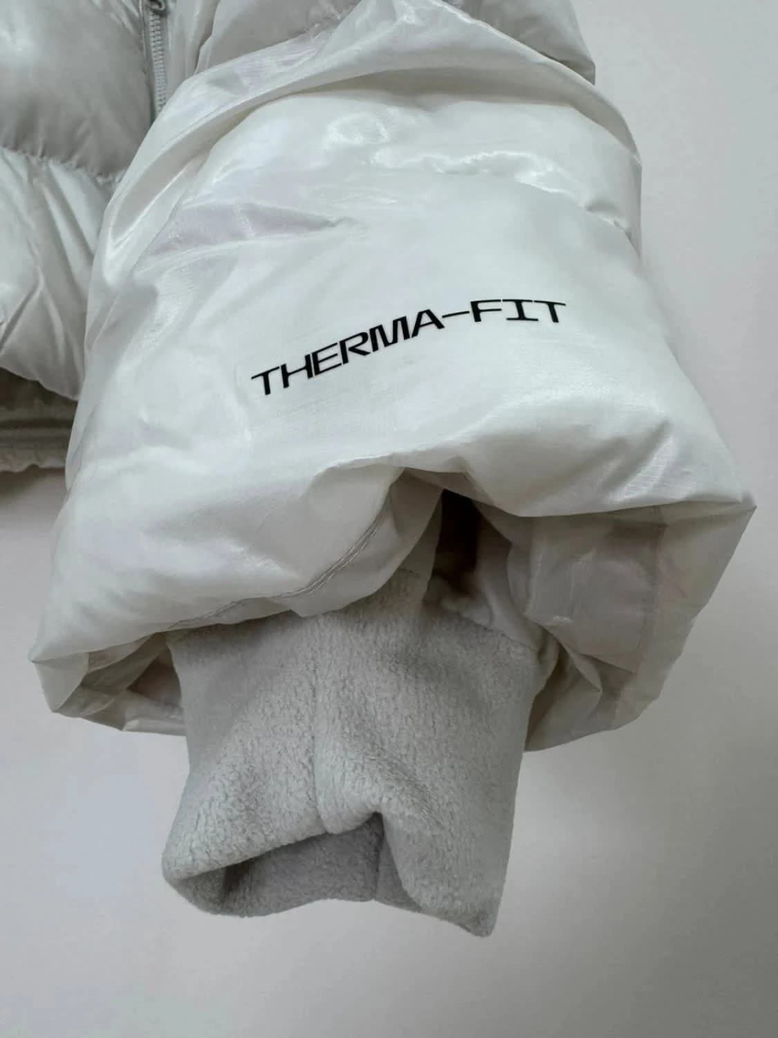 Doudoune matelassée blanche Puffer Nike avec capuche coupe ample Therma-Fit taille S - Photo 6/17