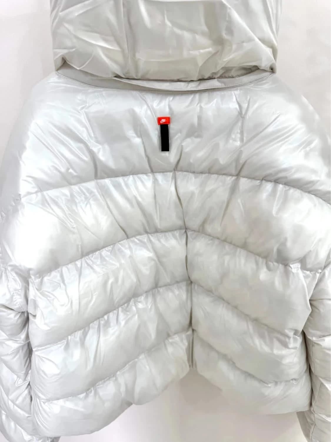 Doudoune matelassée blanche Puffer Nike avec capuche coupe ample Therma-Fit taille S - Photo 15/17