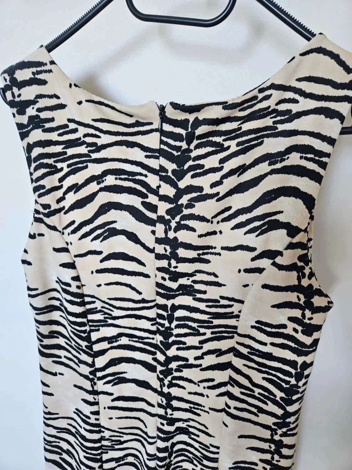 Robe sans manches crème imprimé zèbre noir coupe droite taille L - Photo 4/5