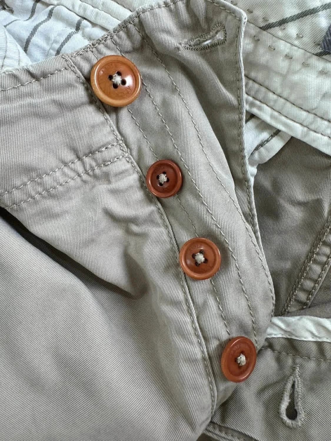 Short cargo beige Aigle taille 40 - Photo 8/10