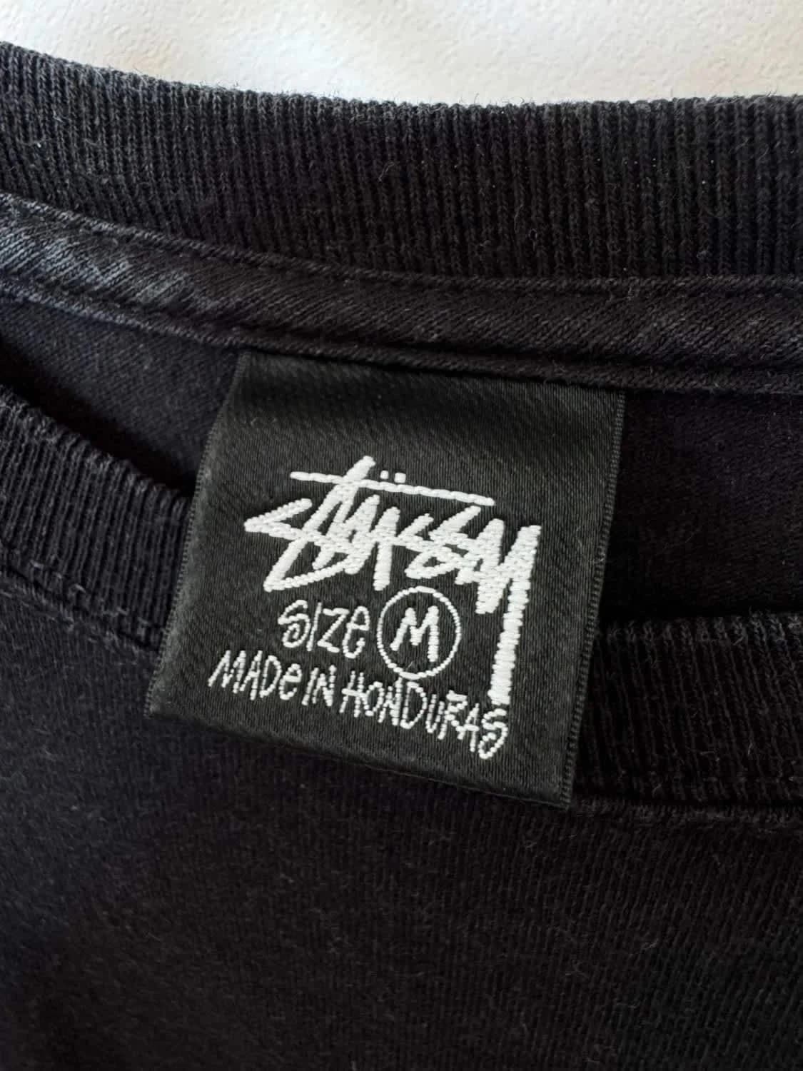 T-shirt Stüssy noir brodé box logo blanc taille M - Photo 3/6