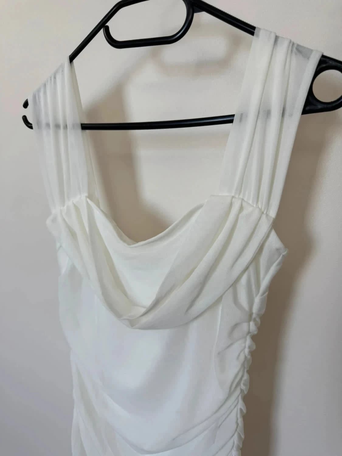 Robe blanche moulante Glamaker à col bénitier taille S - Photo 3/6