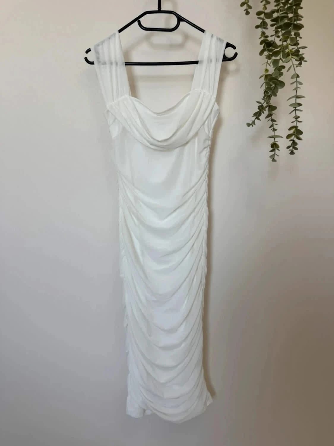 Robe blanche moulante Glamaker à col bénitier taille S - Photo 2/6