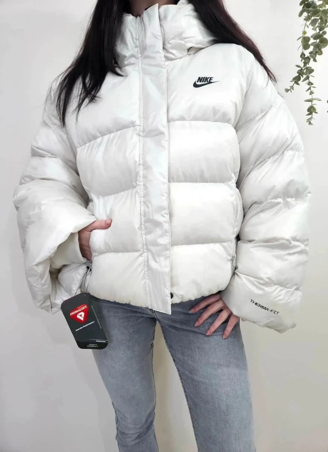 Doudoune matelassée blanche Puffer Nike avec capuche coupe ample Therma-Fit taille L - Photo 3/20