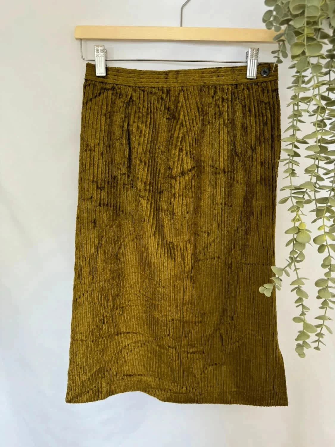 Jupe crayon en velours côtelé vert olive taille 36 - Photo 2/4