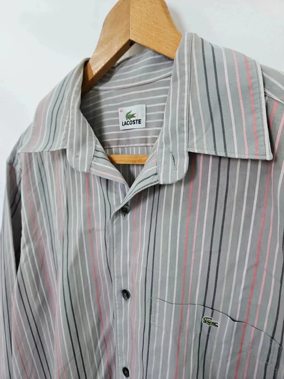 Chemise Lacoste grise à rayures taille 40 - Photo 5/10