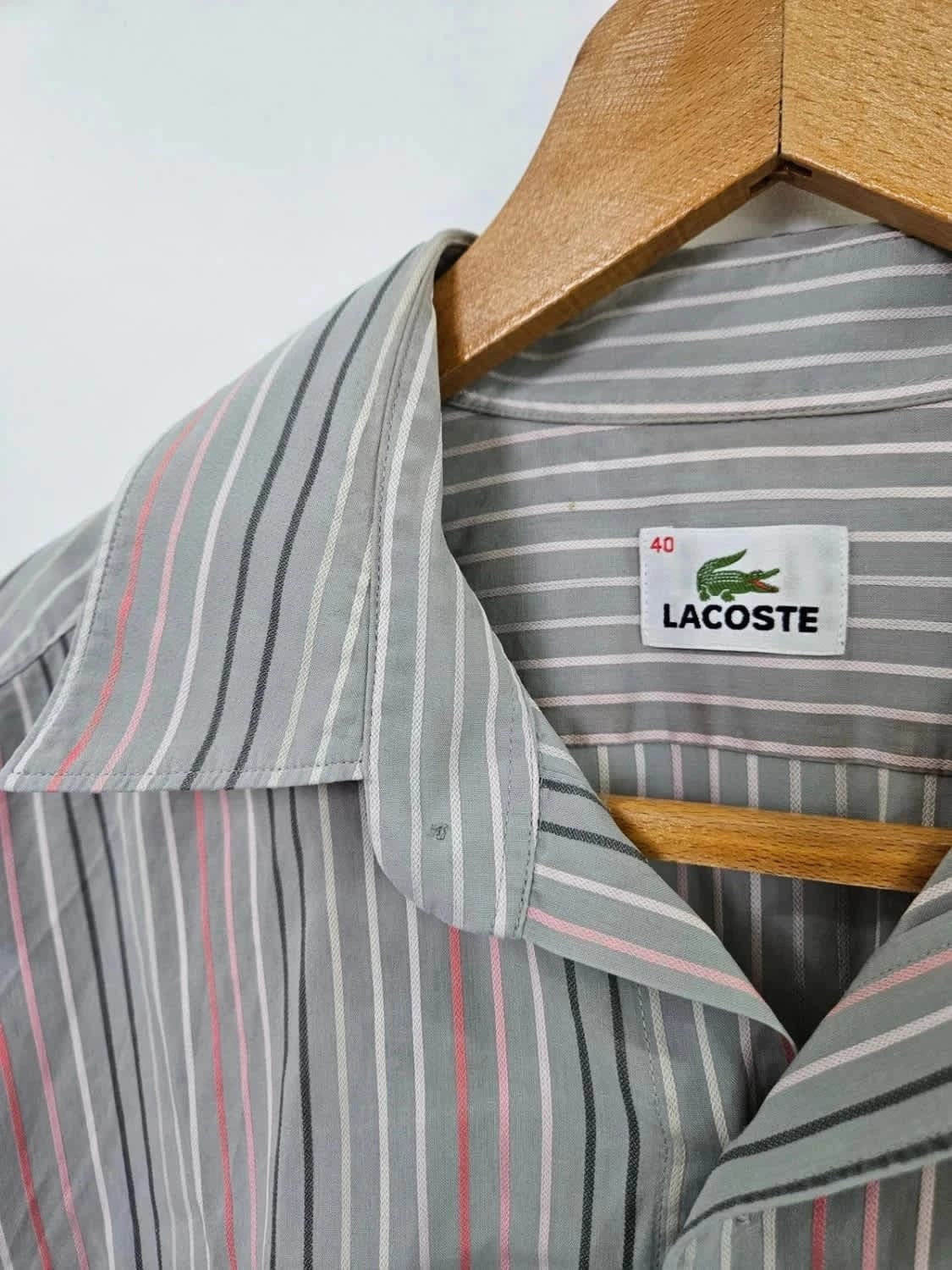 Chemise Lacoste grise à rayures taille 40 - Photo 6/10