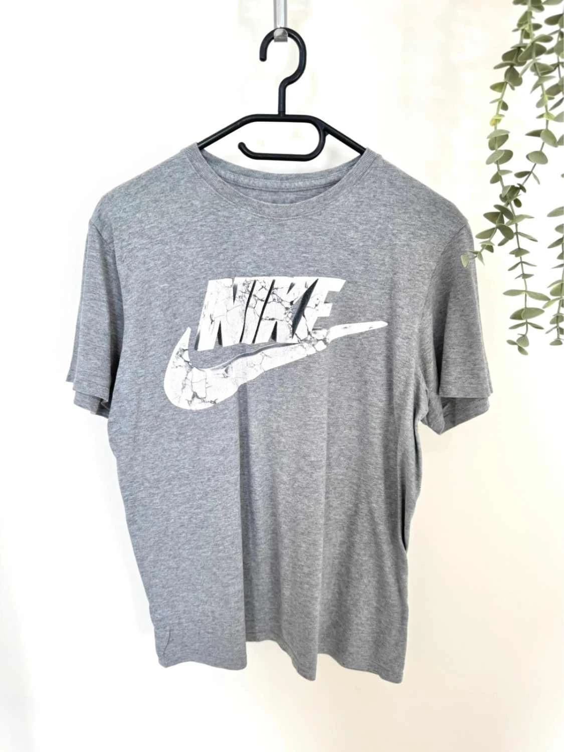T-shirt Nike coton gris logo swoosh craquelé taille M - FP2512191 - Photo 2/6