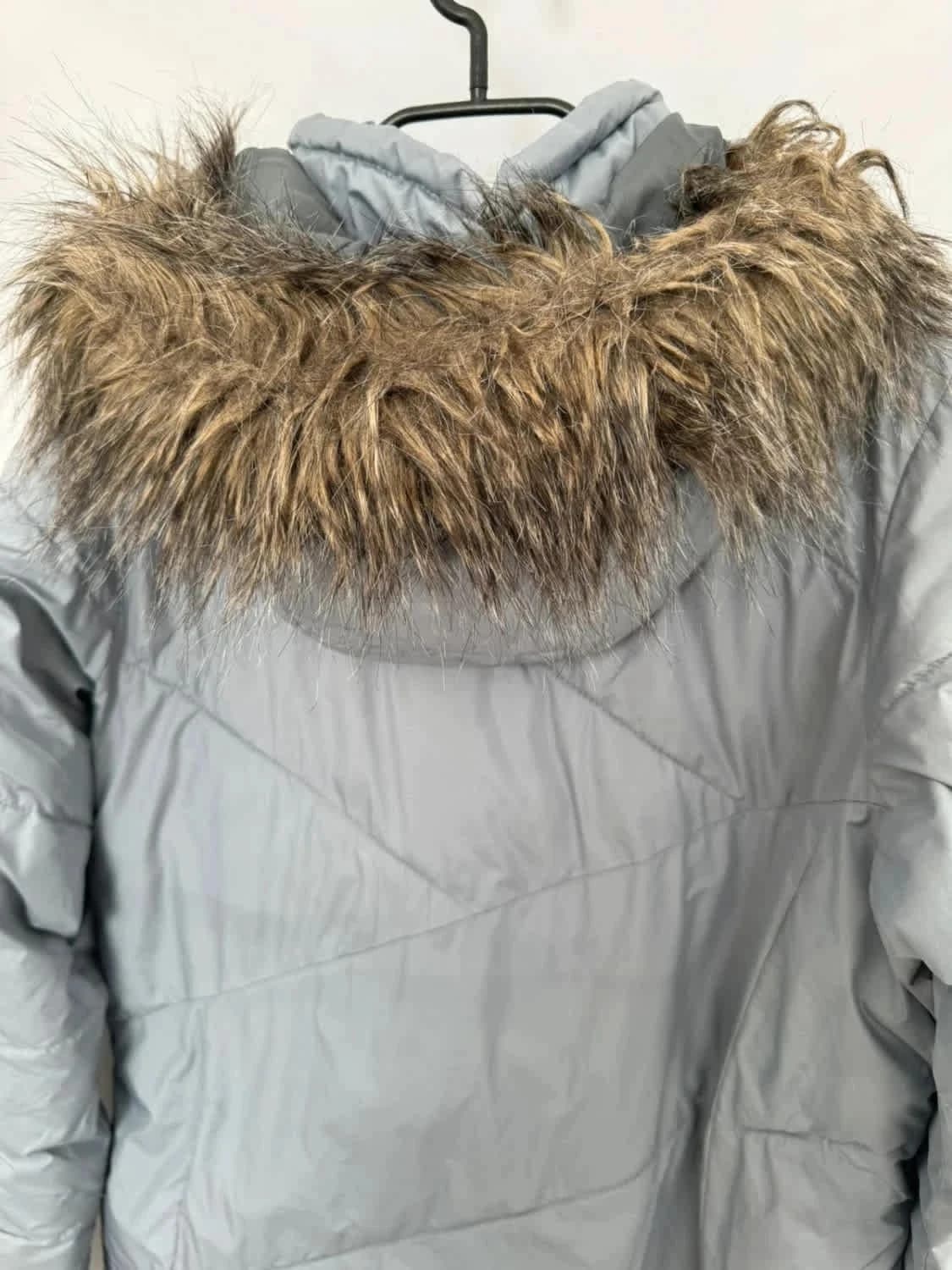 Doudoune longue grise Columbia brodé capuche fausse fourrure taille M - Photo 6/7