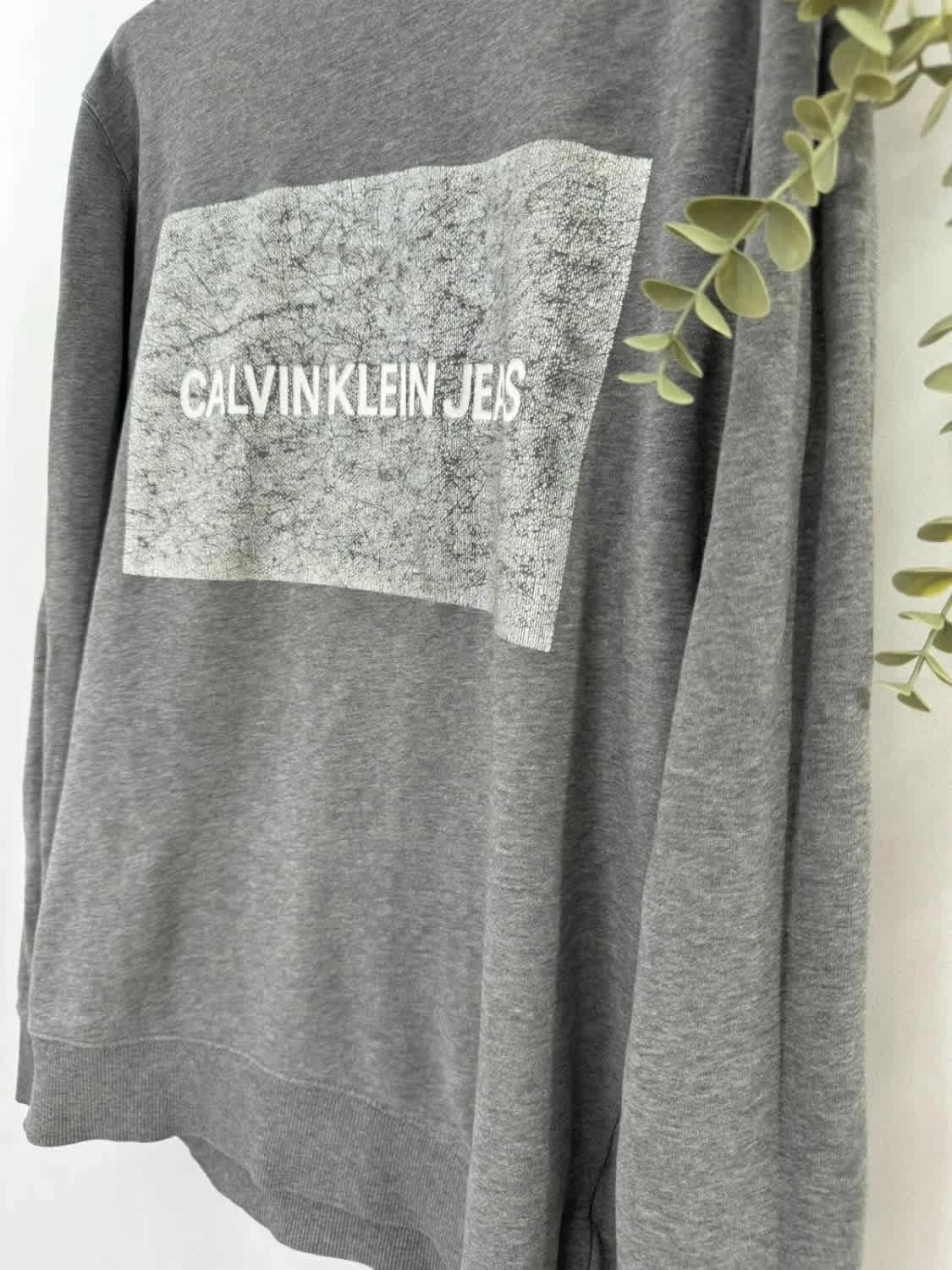 Crewneck Calvin Klein gris argenté taille S - Photo 4/7