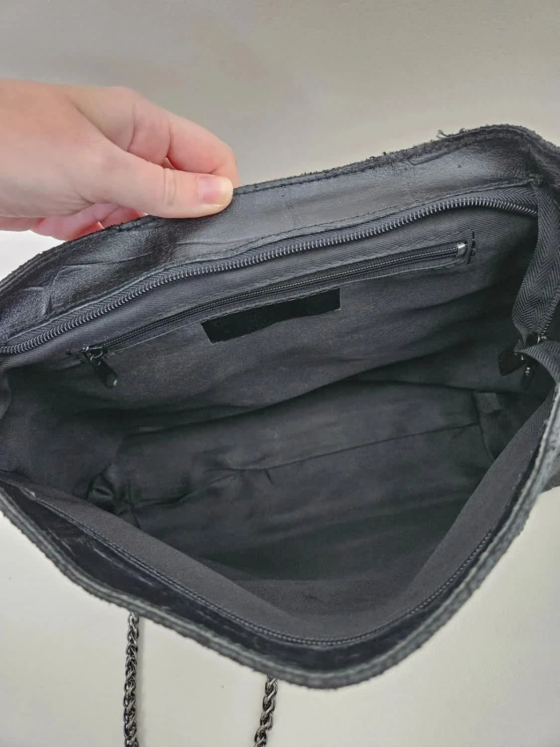 Sac à main en cuir avec bandoulière chaîne - Photo 3/7
