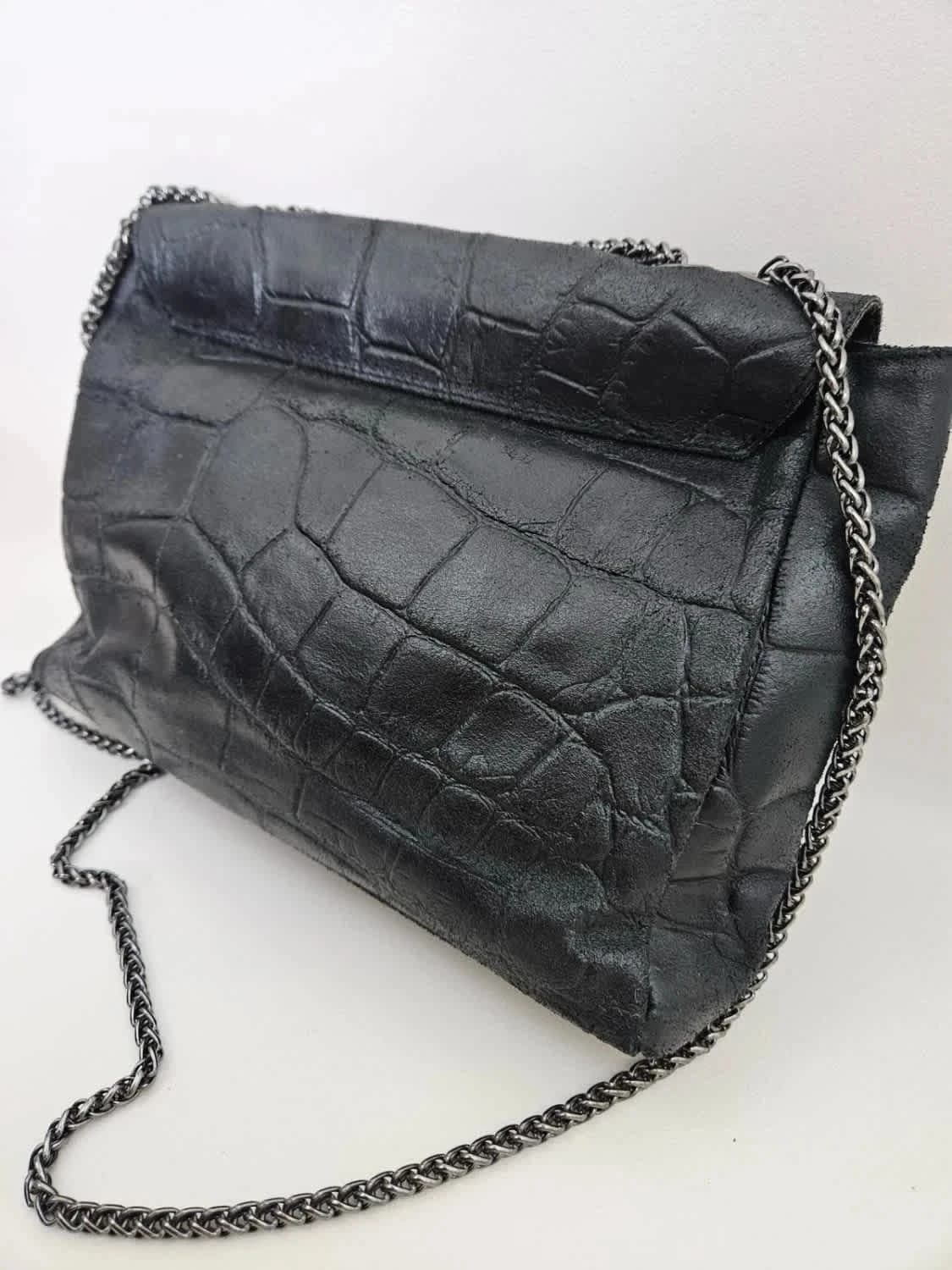 Sac à main en cuir avec bandoulière chaîne - Photo 6/7