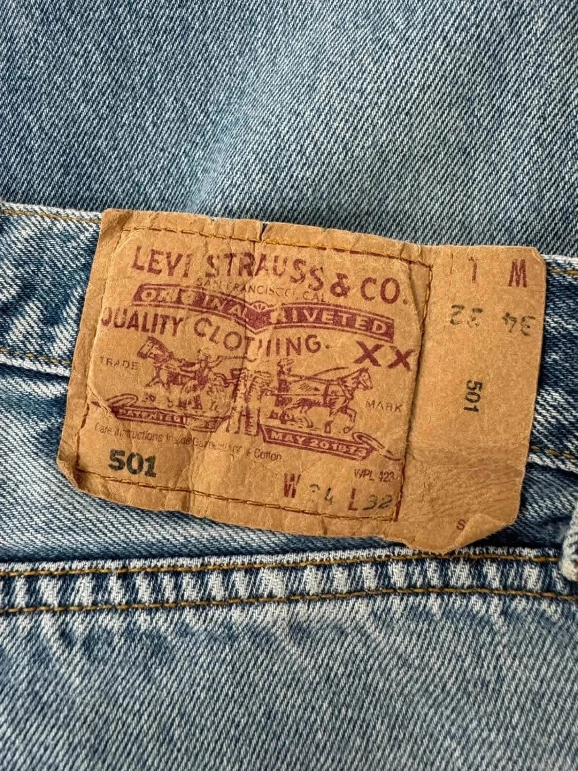 Levi’s 501 jean bleu clair vintage W34 L32 - Photo 3/11