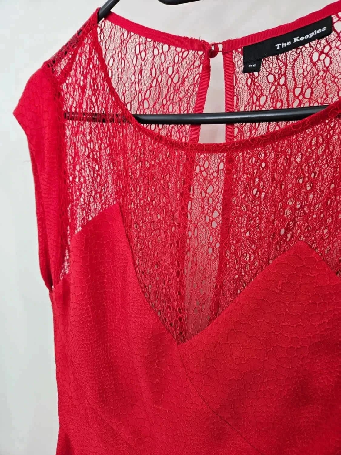 Robe rouge à dentelle The Kooples taille XS - Photo 4/6