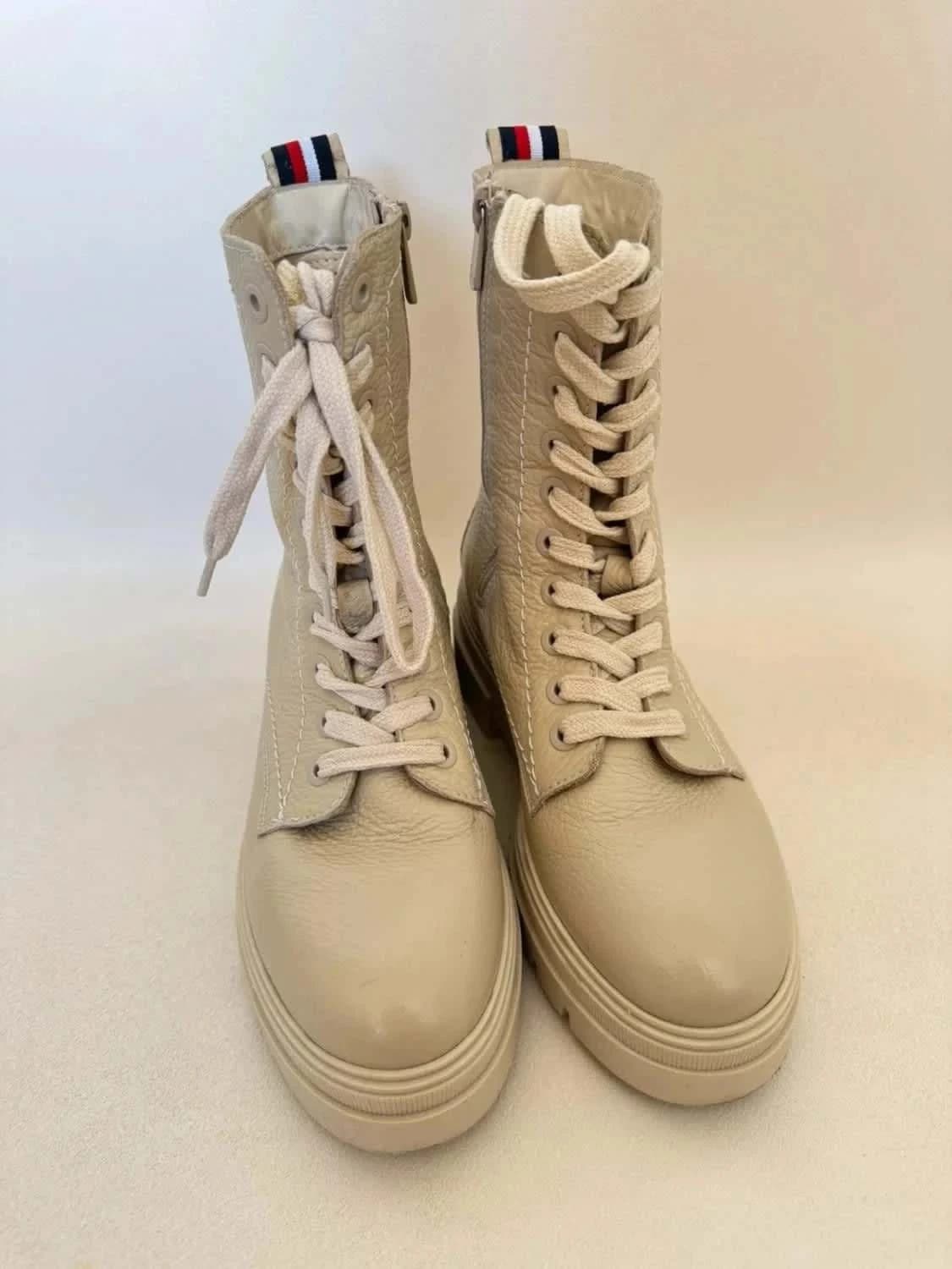 Bottines à lacets Tommy Hilfiger beige en cuir modèle Monochromatic Lace Up Boot taille 38 - Photo 4/10