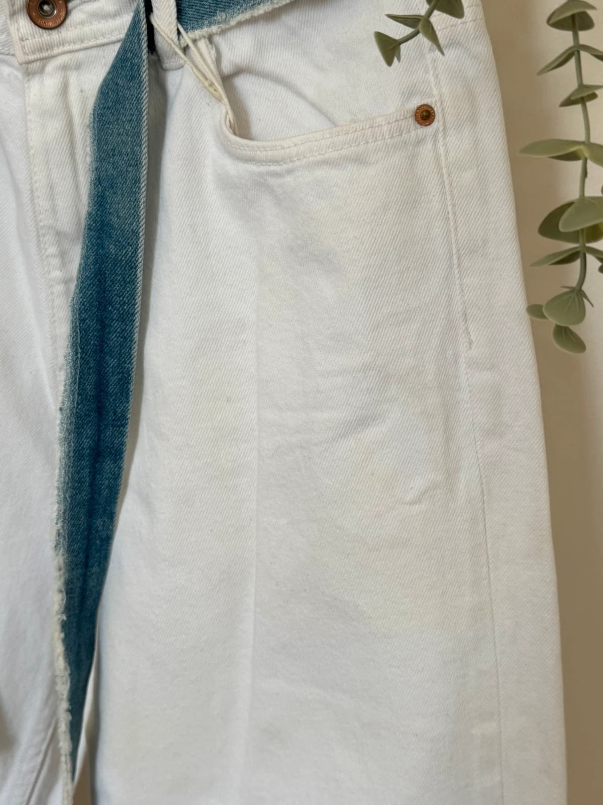 Jean mom fit taille haute Zara blanc ceinture denim taille 36/S - Photo 6/12