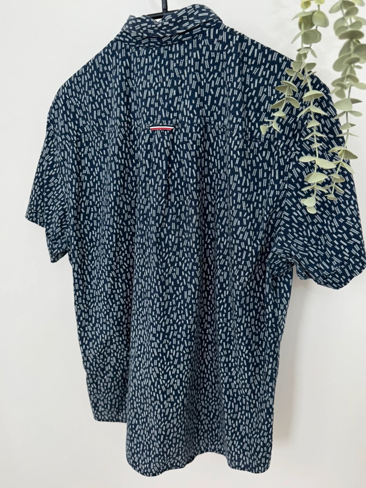 Chemise manches courtes coton Tommy Jeans motif graphique bleu taille L - FP260187 - Photo 5/7